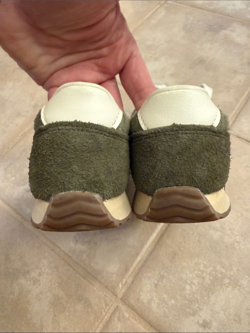New Balance 471 M 7.5, W 9 Olive Suede & Cream Accent Sneakers - Picture 5 of 7